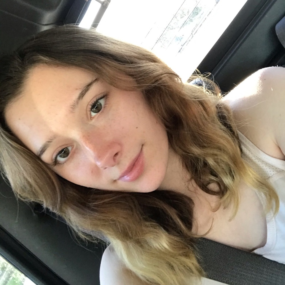 Welcome to my store! I’m Marianne!